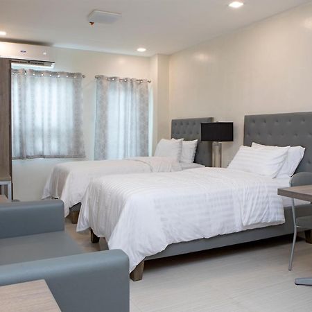 Hotel Merlo Makati City Luaran gambar