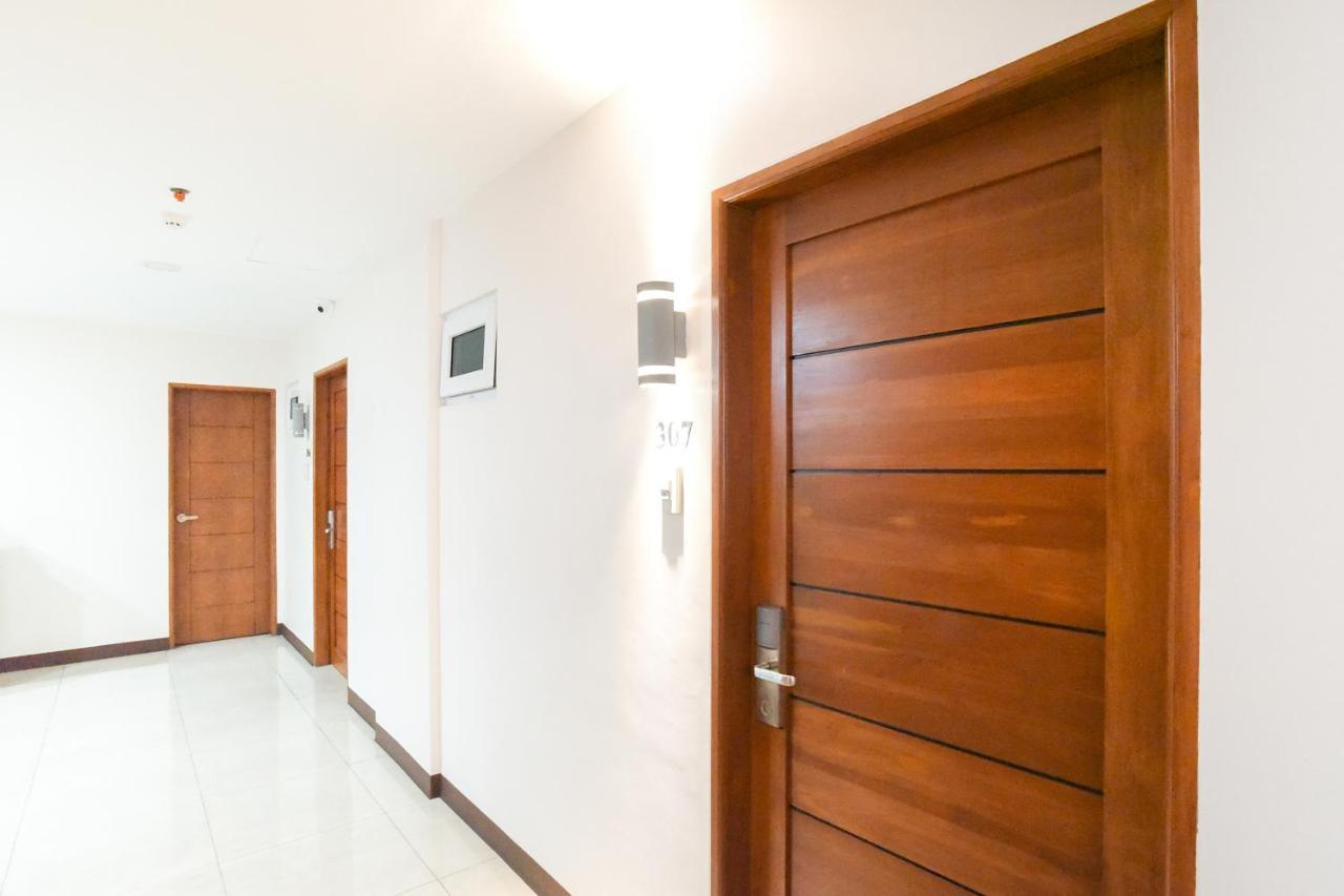 Hotel Merlo Makati City Luaran gambar