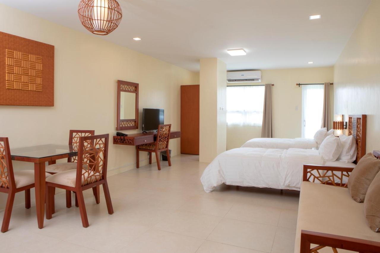 Hotel Merlo Makati City Luaran gambar