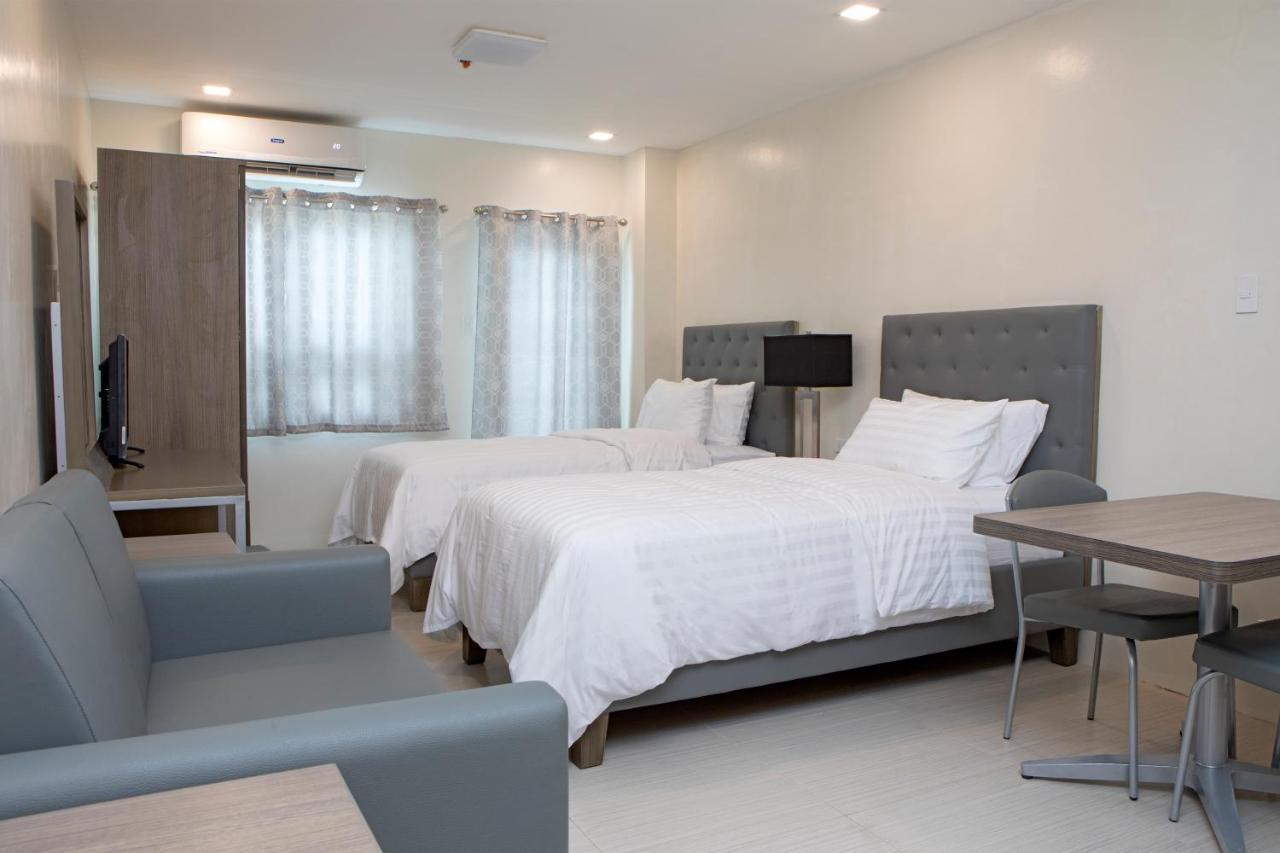 Hotel Merlo Makati City Luaran gambar